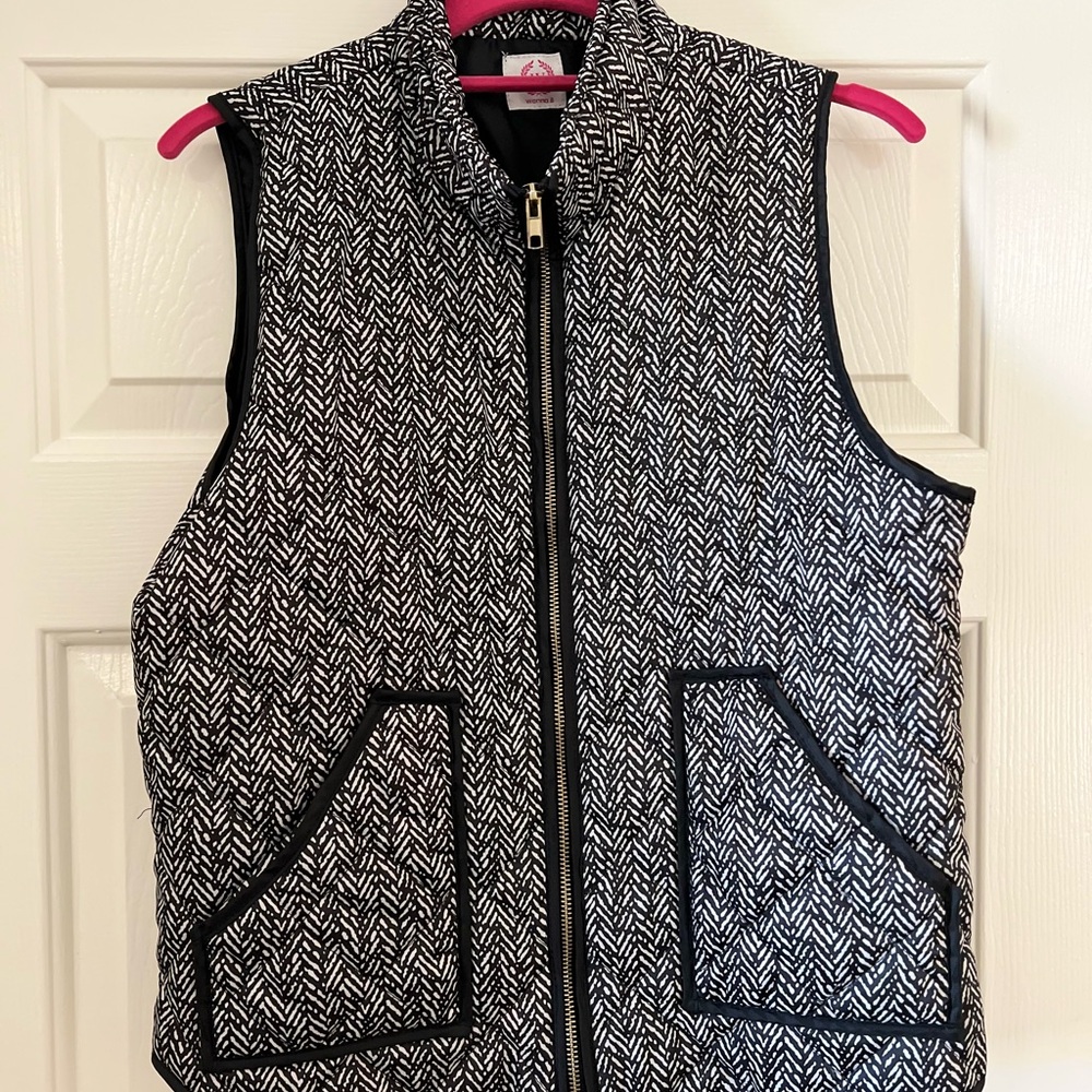Women's Black and White Vest